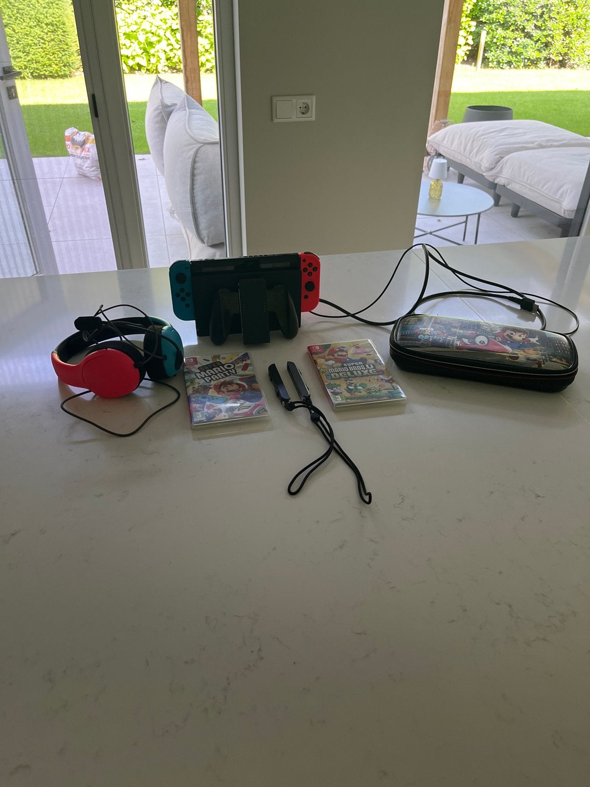 Nintendo Switch Bundel met Games en Accessoires, Met games, Met 2 controllers, Ophalen of Verzenden, Zo goed als nieuw