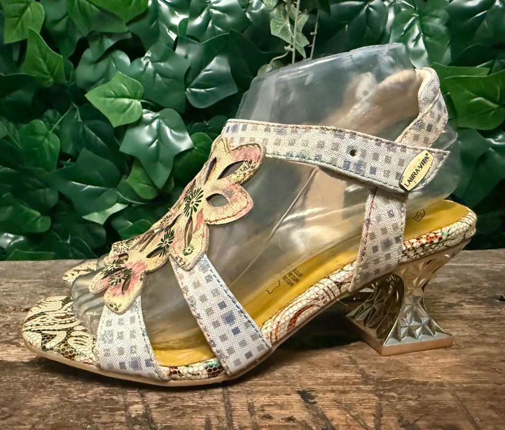 Nieuwe sandalen van Laura Vita maat 37, Laura vita, Overige kleuren, Nieuw, Laura vita