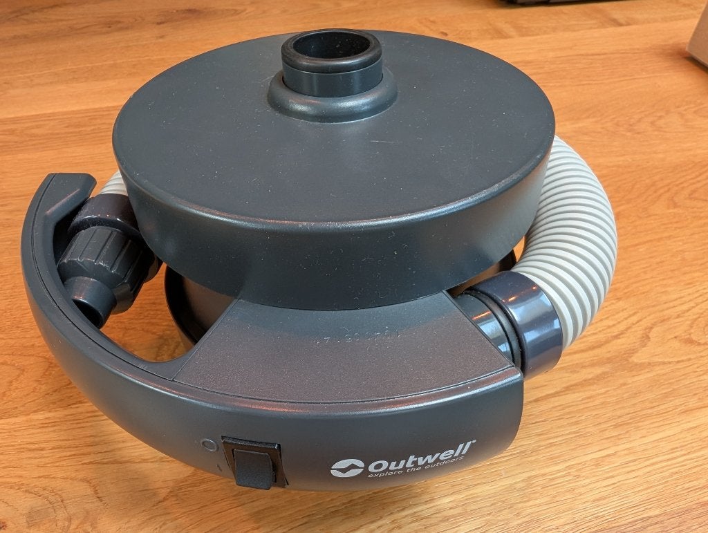 Elektrische pomp met 12Volt/sigarettenaansteker, Caravans en Kamperen, Luchtpompen, Ophalen, Zo goed als nieuw, Elektrisch