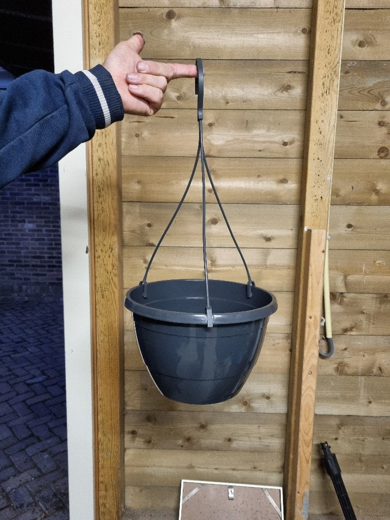 30x Hangpot met waterreservoir 1 euro pst, Tuin en Terras, Gebruikt, Rond, Ophalen of Verzenden, Aardewerk