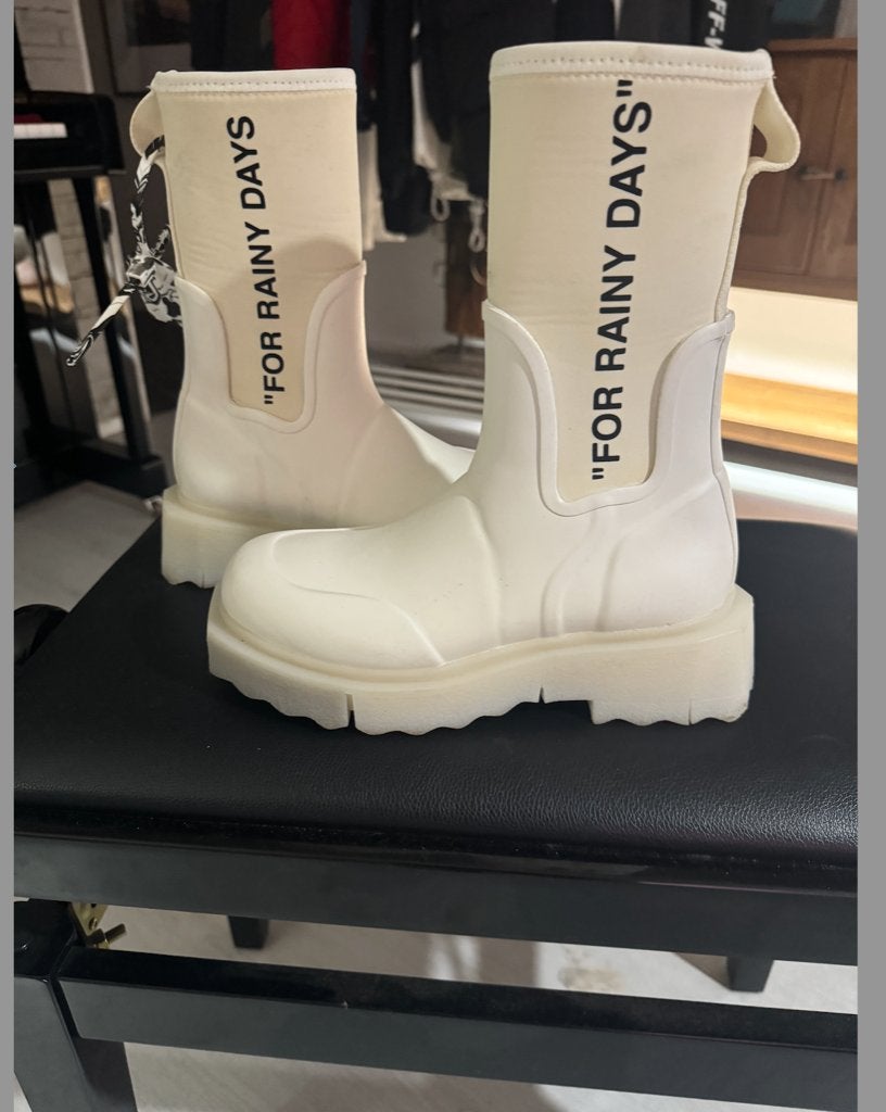 "Off-White" gebroken witte regenlaarzen 120 Euro!, Off-White, Wit, Ophalen of Verzenden, Regenlaarzen