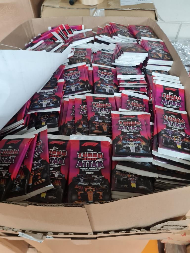 300 Topps Turbo Attax 2022 zakjes - Formule 1 Trading Cards, Ophalen of Verzenden, Nieuw, Booster