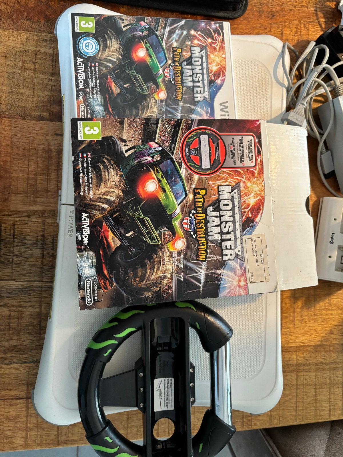 Monster Jam: Path of Destruction (Wii) met stuur, Gebruikt, 1 speler, Racen en Vliegen, Ophalen of Verzenden