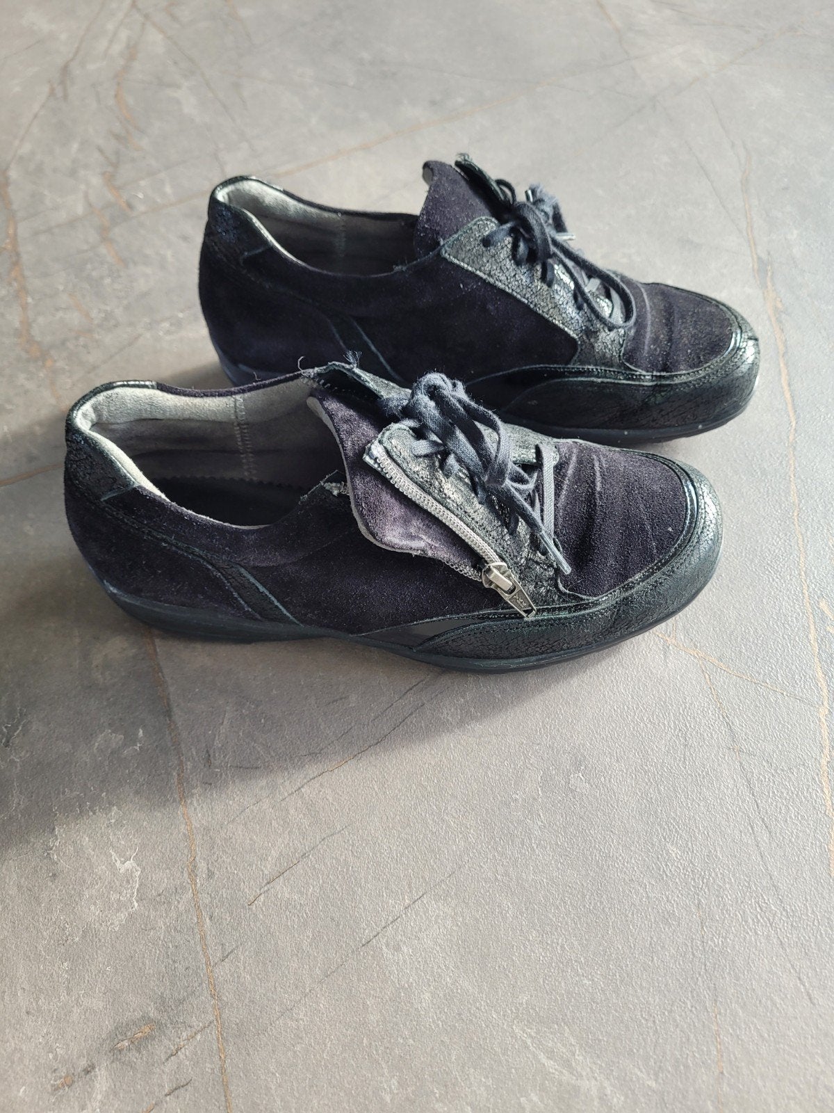 Zwarte Durea schoenen maat 4.5 breedte H, Ophalen, Zo goed als nieuw, Zwart, Sneakers of Gympen