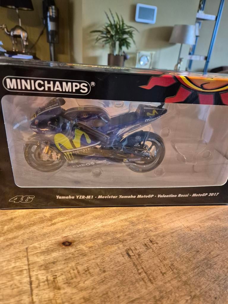Minichamps valentino rossi., Hobby en Vrije tijd, Modelauto's | 1:5 tot 1:12, Ophalen of Verzenden, Zo goed als nieuw, Motor