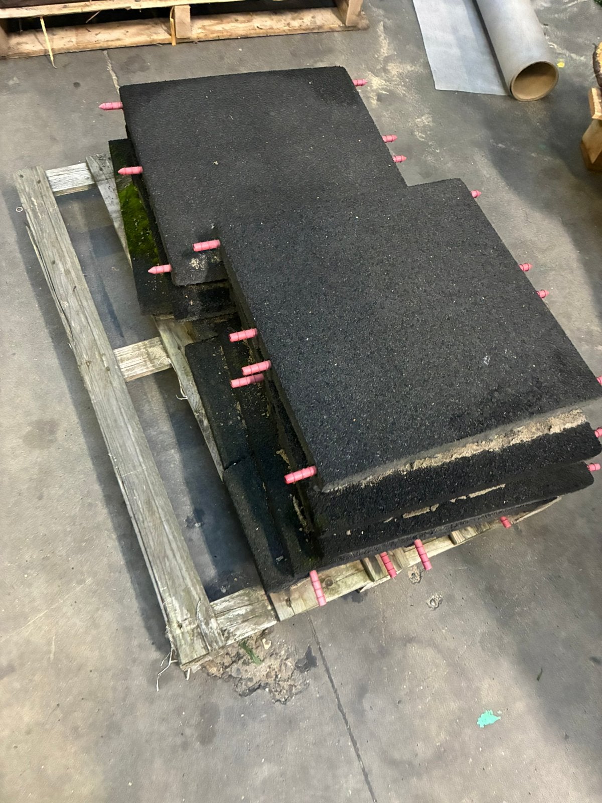 8 stuks rubber tegel 50x50x6cm, Ophalen, Gebruikt, Overige materialen