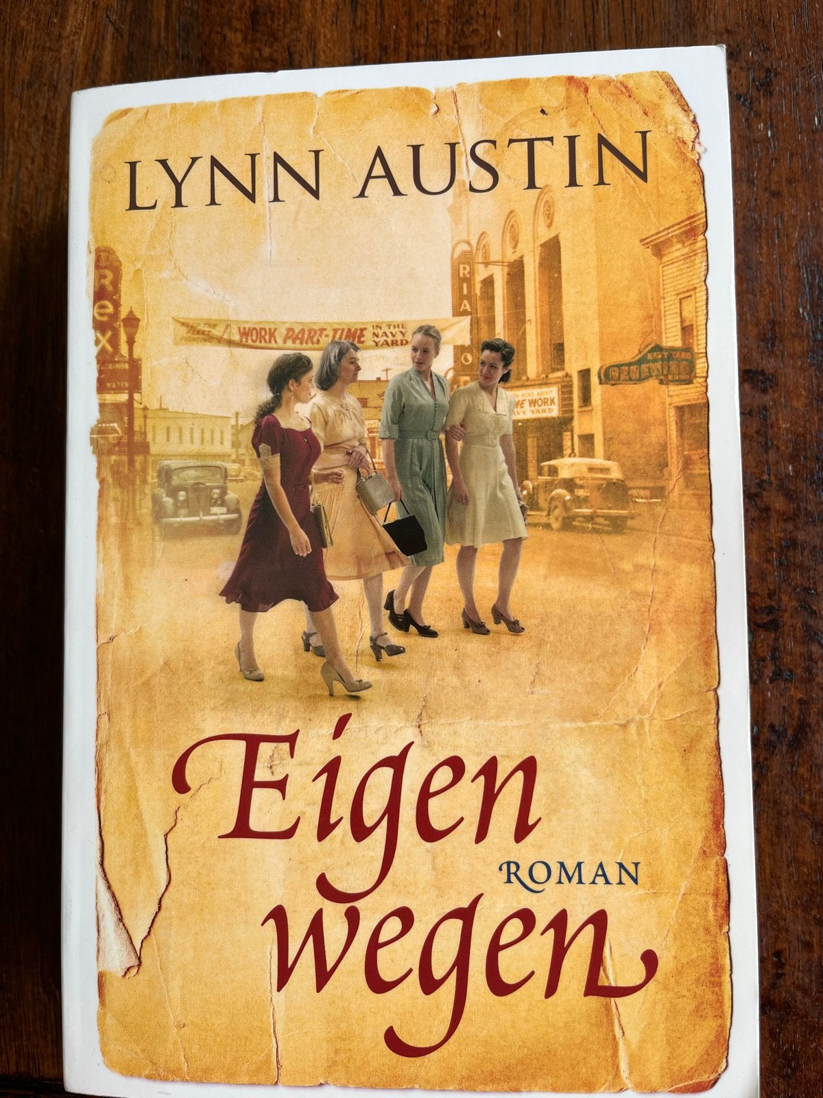Eigen Wegen - Lynn Austin Roman, Ophalen of Verzenden, Gelezen, Nederland