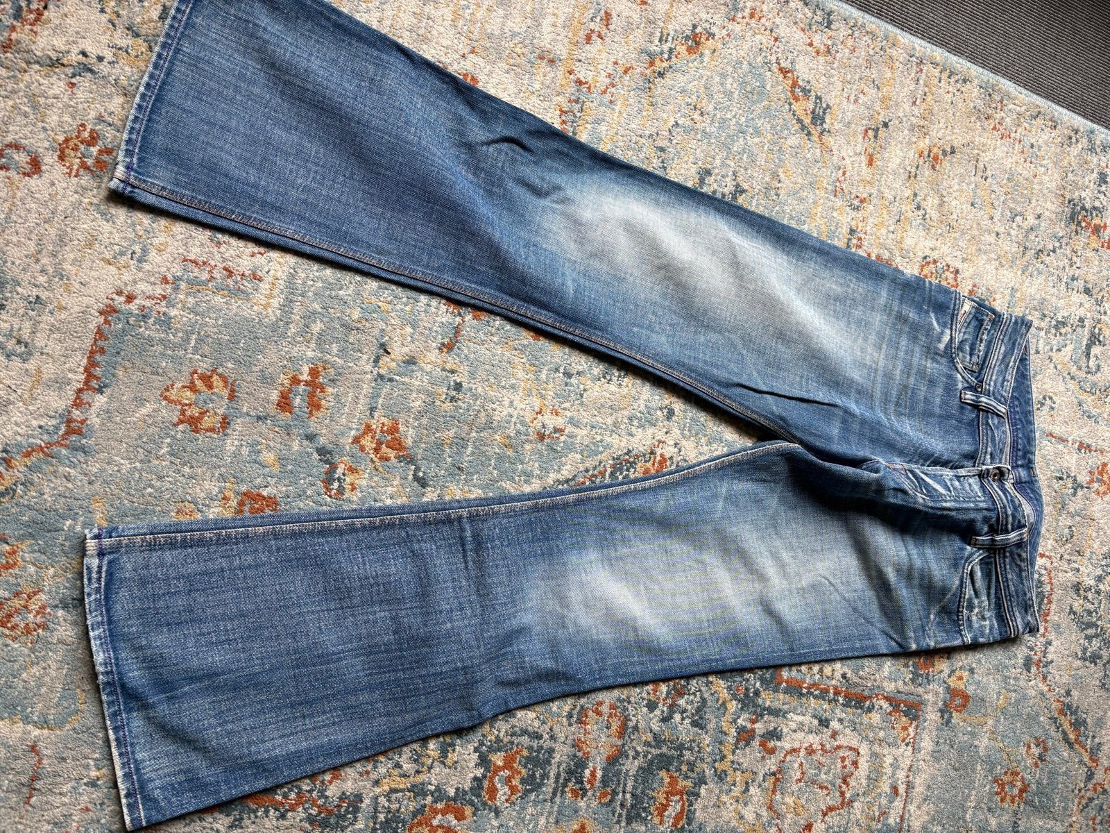 Exclusieve Diesel jeans bootcut/ flare maat W31, Ophalen of Verzenden, Zo goed als nieuw, Blauw, W30 - W32 (confectie 38/40)
