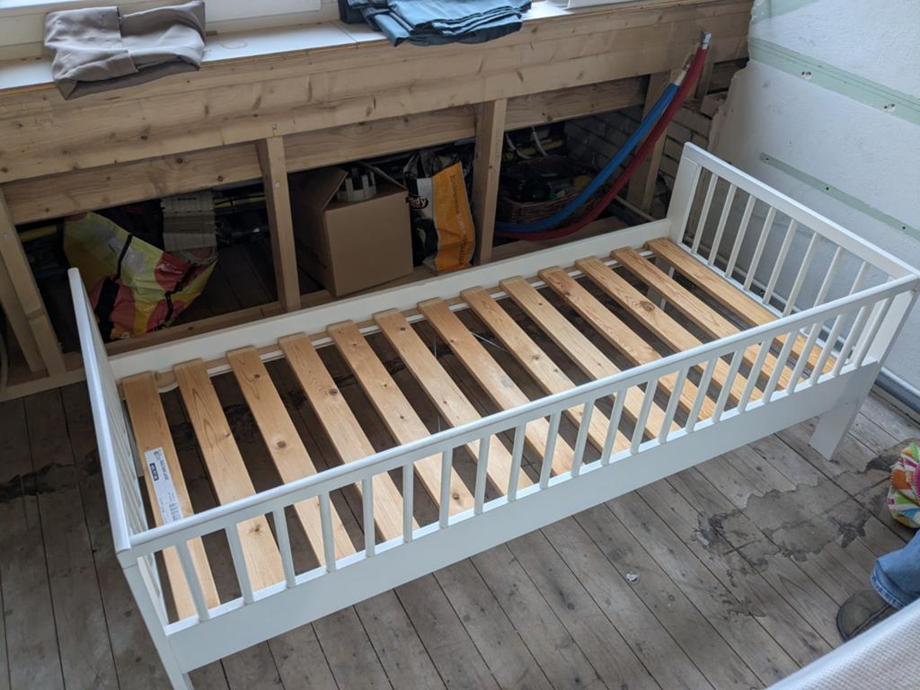 Kinderbed 165x76 cm met matras, Kinderen en Baby's, Kinderkamer | Bedden, Gebruikt, 70 tot 85 cm, 160 tot 180 cm, Ophalen