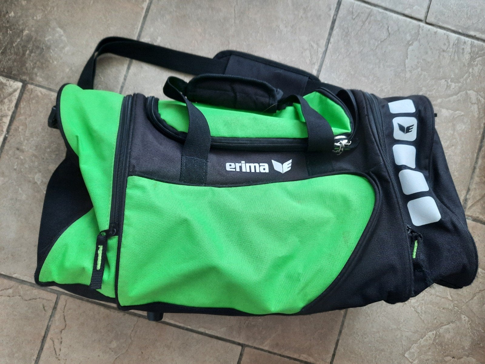 Erima: kleine sport tas zwart groen maat S, Ophalen, Gebruikt, Unisex kinderen