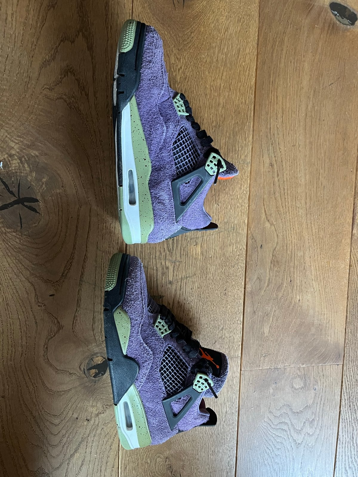 Nike Air Jordan 4 Retro SE Craft 'Medium Olive' - Maat 37.5, Ophalen of Verzenden, Zo goed als nieuw, Overige kleuren, Sneakers of Gympen