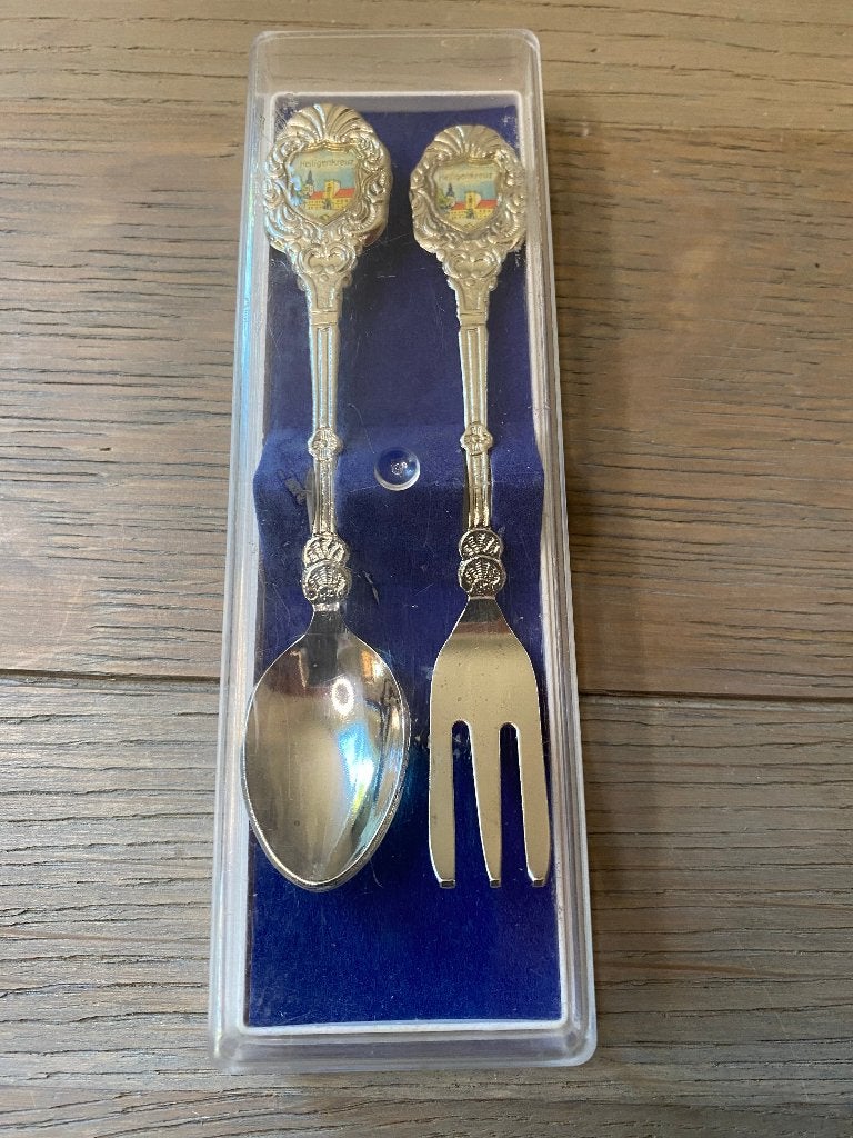 Vintage Souvenirset Heiligenkreuz Oostenrijk Bestek, Antiek en Kunst, Ophalen of Verzenden