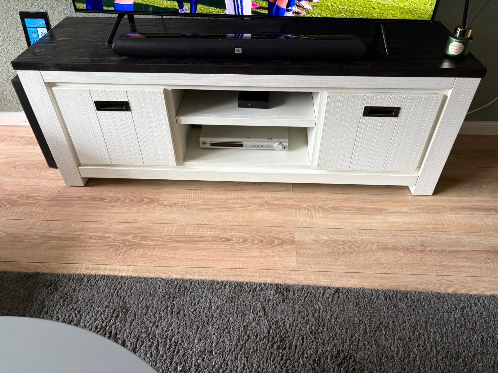 TV Meubel Humphrey Met Kastjes Te Koop, Ophalen