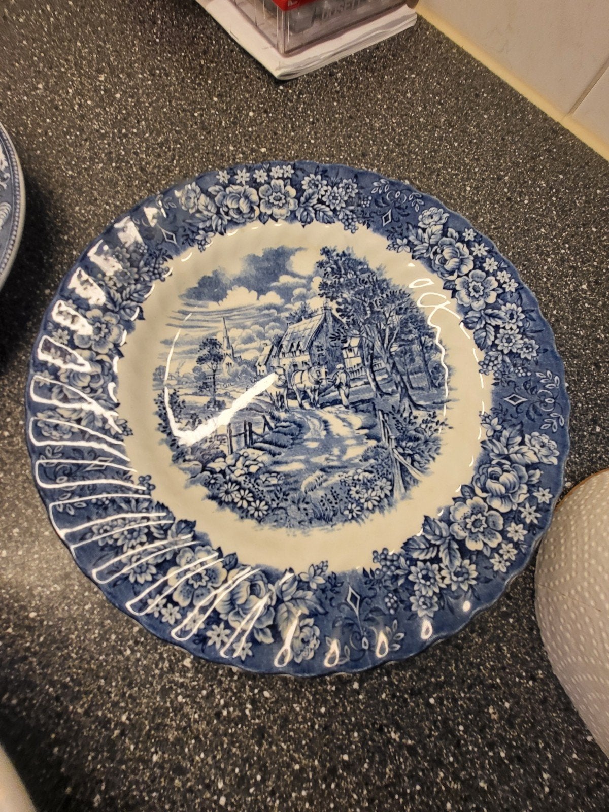 Diverse Delfts Blauw en Blauw-Wit Decoratieve Borden, Ophalen