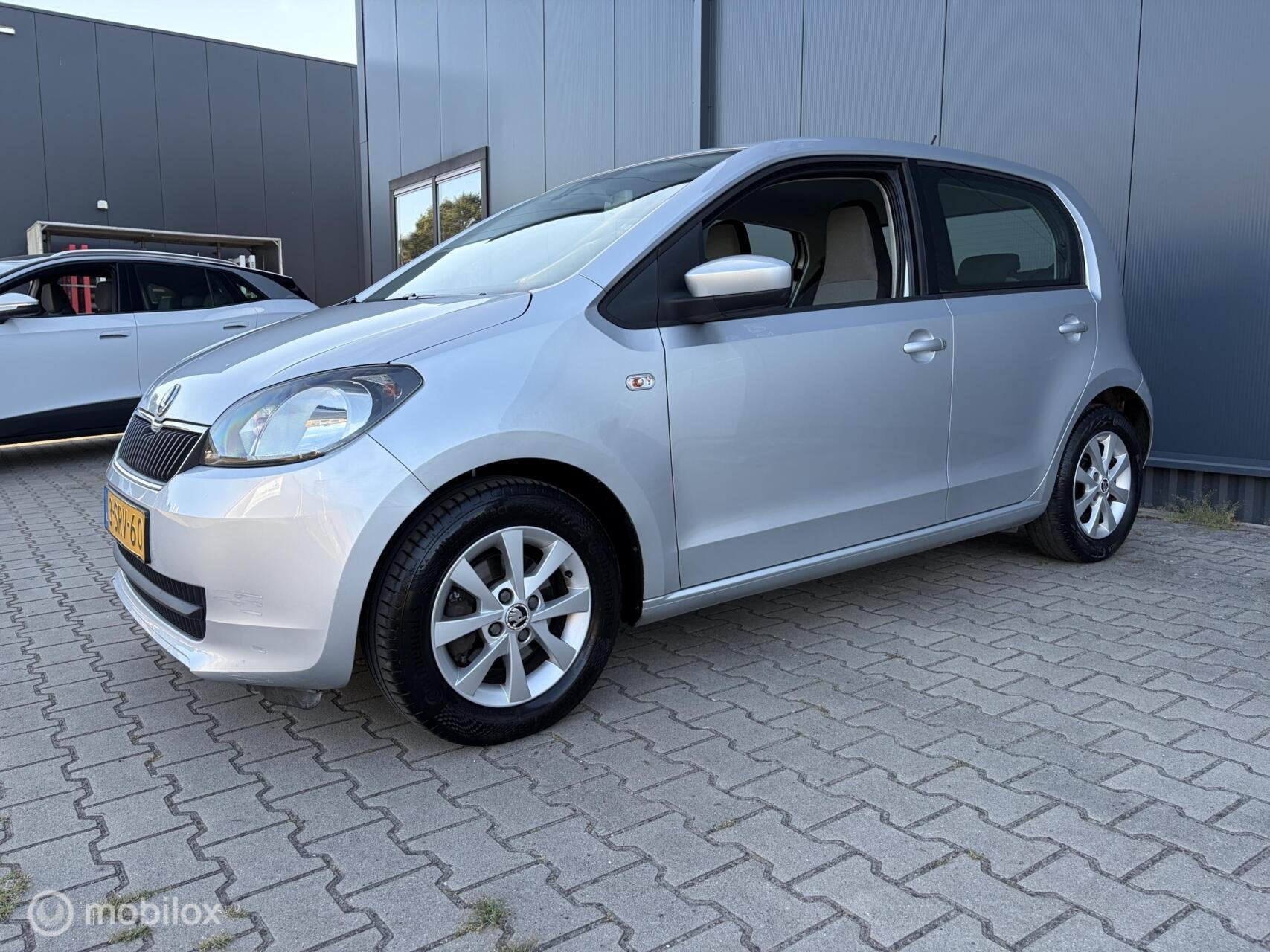 Skoda Citigo 1.0 Greentech Ambition Airco Cruise Nieuwe Apk, Auto's, Skoda, Voorwielaandrijving, Euro 5, Gebruikt, 840 kg