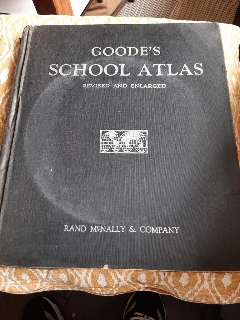Amerikaanse Goode's Schoolatlas uit 1943, Engelstalig, Ophalen of Verzenden, Gelezen, 1800 tot 2000, Landkaart