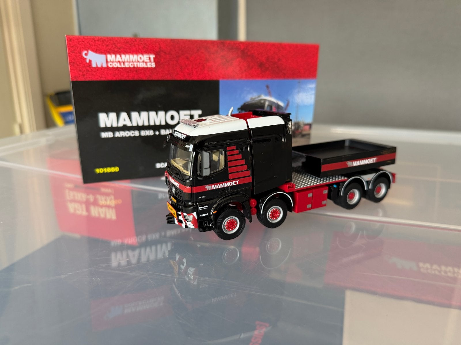 WSI Mammoet MB Arocs MP5 SLT 8x6 + ballastbox, Ophalen of Verzenden, Zo goed als nieuw, Bus of Vrachtwagen