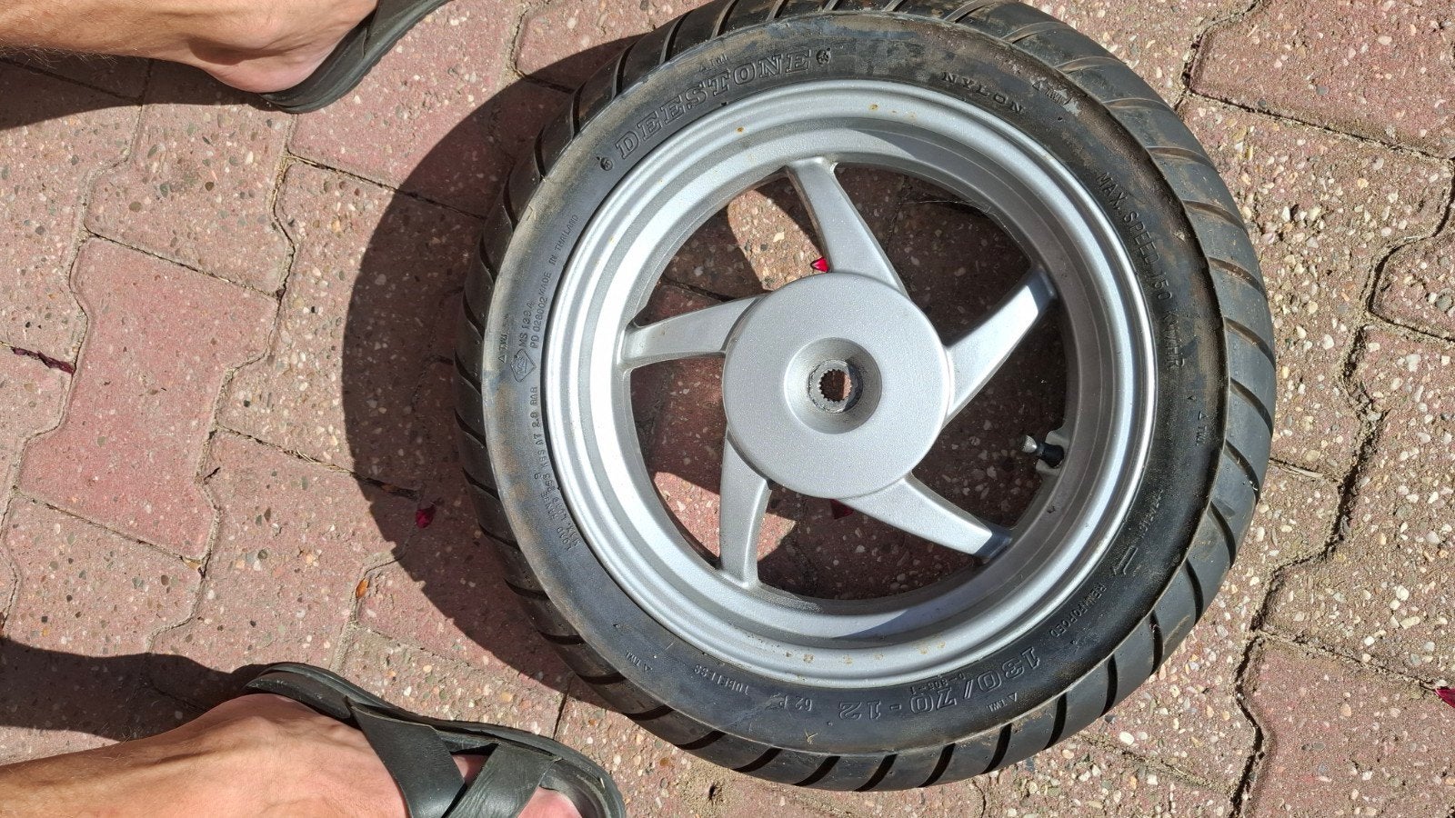 Scooterwiel met band - Deestone, Ophalen, Gebruikt, Overige typen, Overige merken