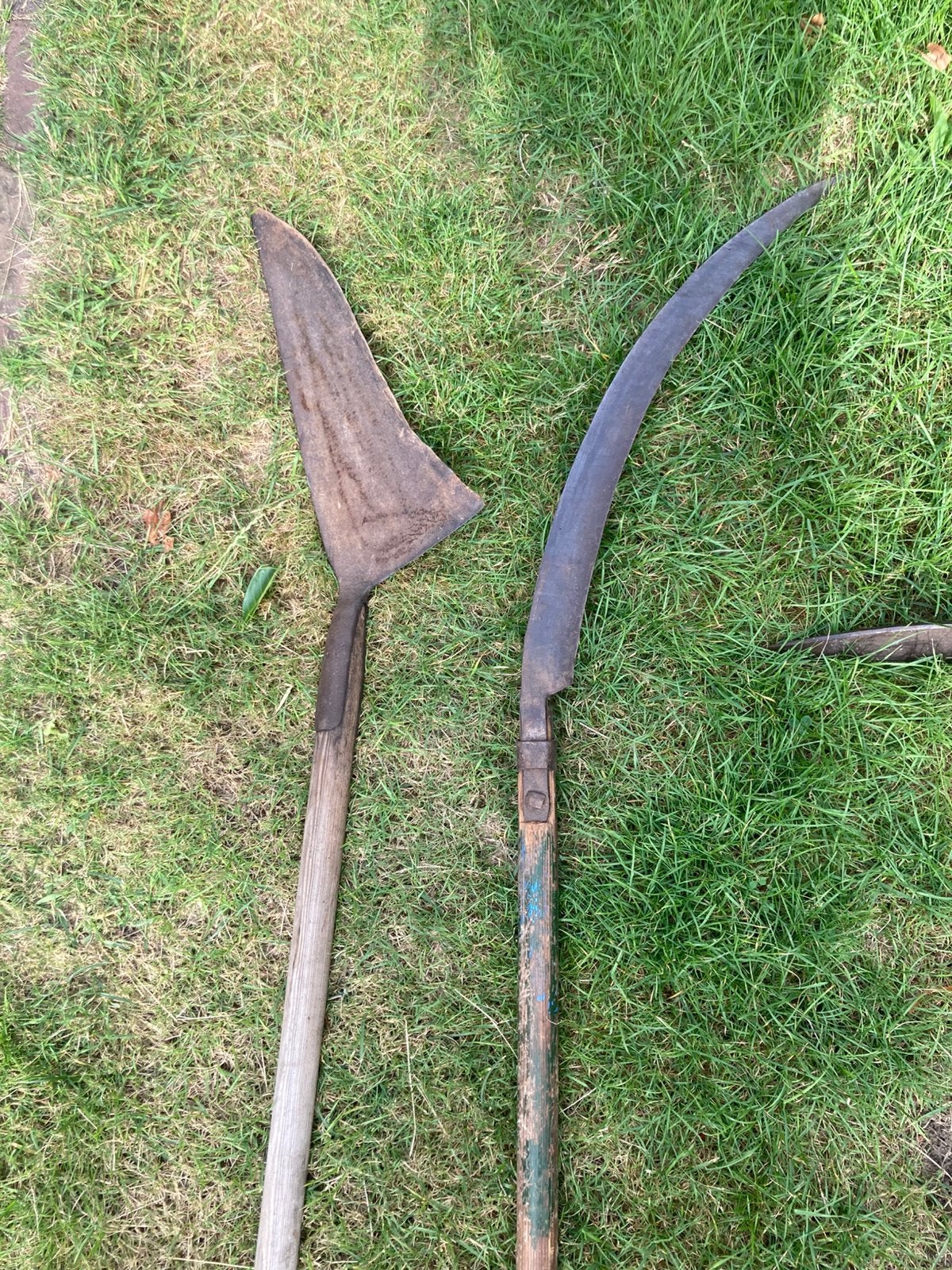 Partij oud tuingereedschap zeis, grasharken etc, Antiek en Kunst, Antiek | Gereedschap en Instrumenten, Ophalen