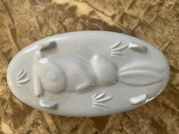 Vintage Konijn puddingborm- lichtblauw, Antiek en Kunst, Ophalen of Verzenden