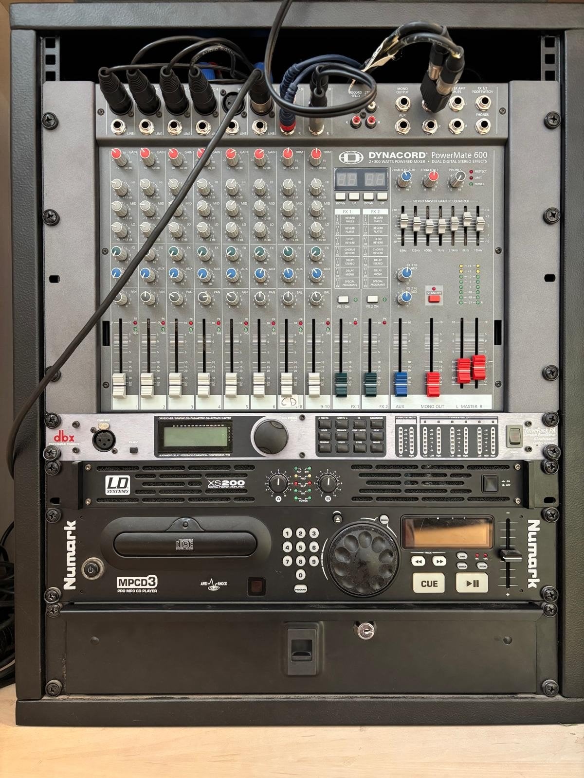 Numark XS200 geluidsinstallatie + Wharfedale Pro geluidboxen, Ophalen, Gebruikt, Minder dan 5 kanalen