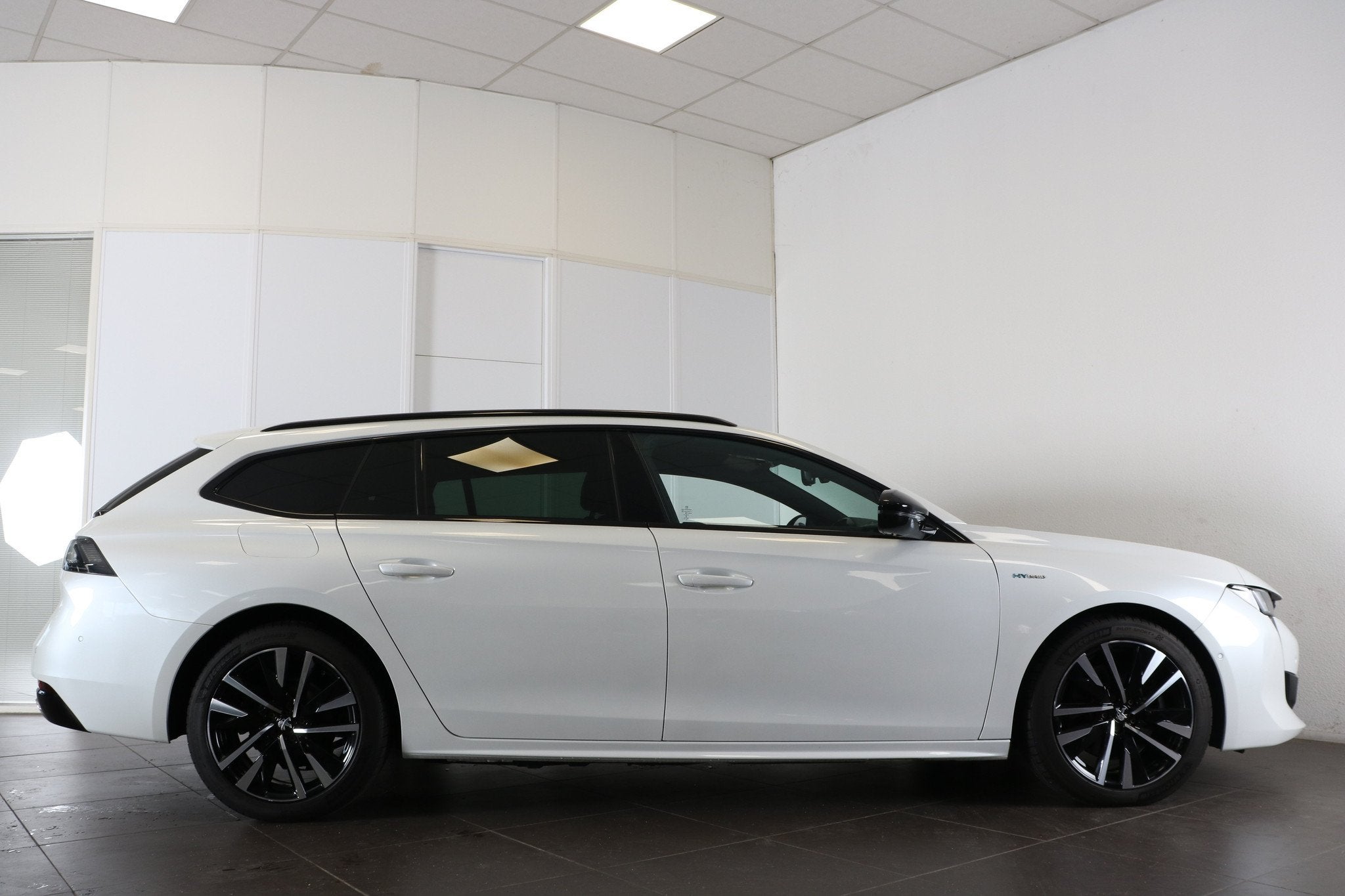 Peugeot 508 SW GT Hybrid 225 e-EAT8, 15 km/l, Gebruikt, Euro 6, 4 cilinders