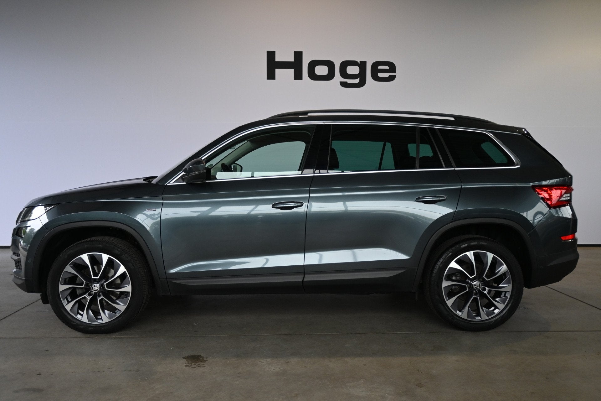 Skoda Kodiaq 1.5 TSI Automaat Drive 125 Years Clima Adaptiev, Auto's, Stof, 4 cilinders, 1481 kg, Bedrijf