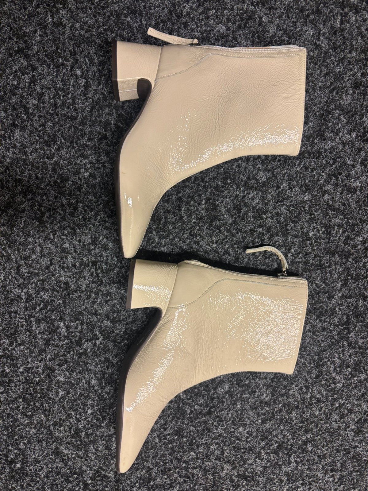 Creme off white lak leer laarzen Unisa maat 36, Kleding | Dames, Schoenen, Ophalen of Verzenden, Zo goed als nieuw, Beige