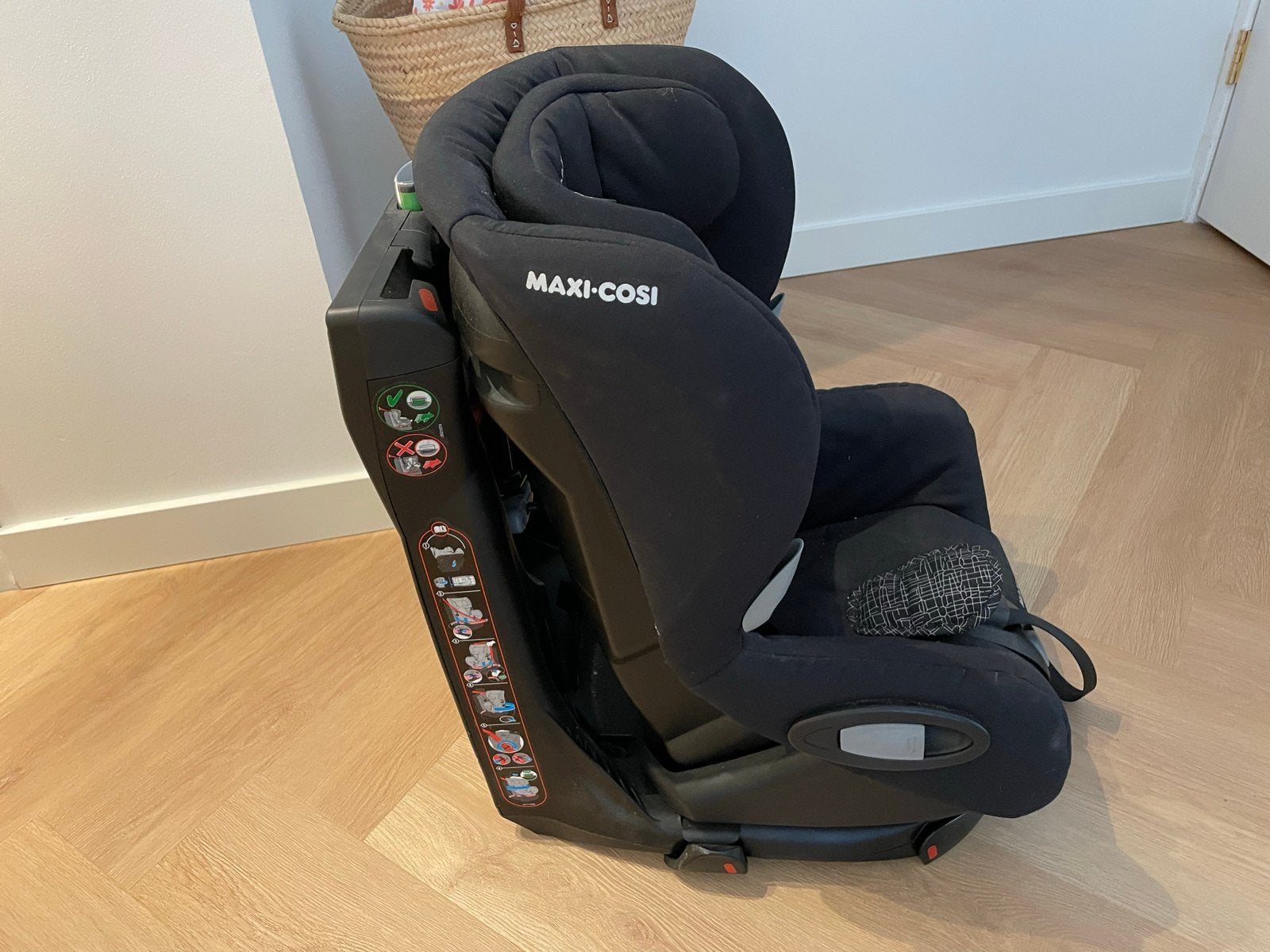Maxi-Cosi Axiss autostoel - Zwart, Ophalen, Verstelbare rugleuning, 9 t/m 18 kg, Maxi-Cosi