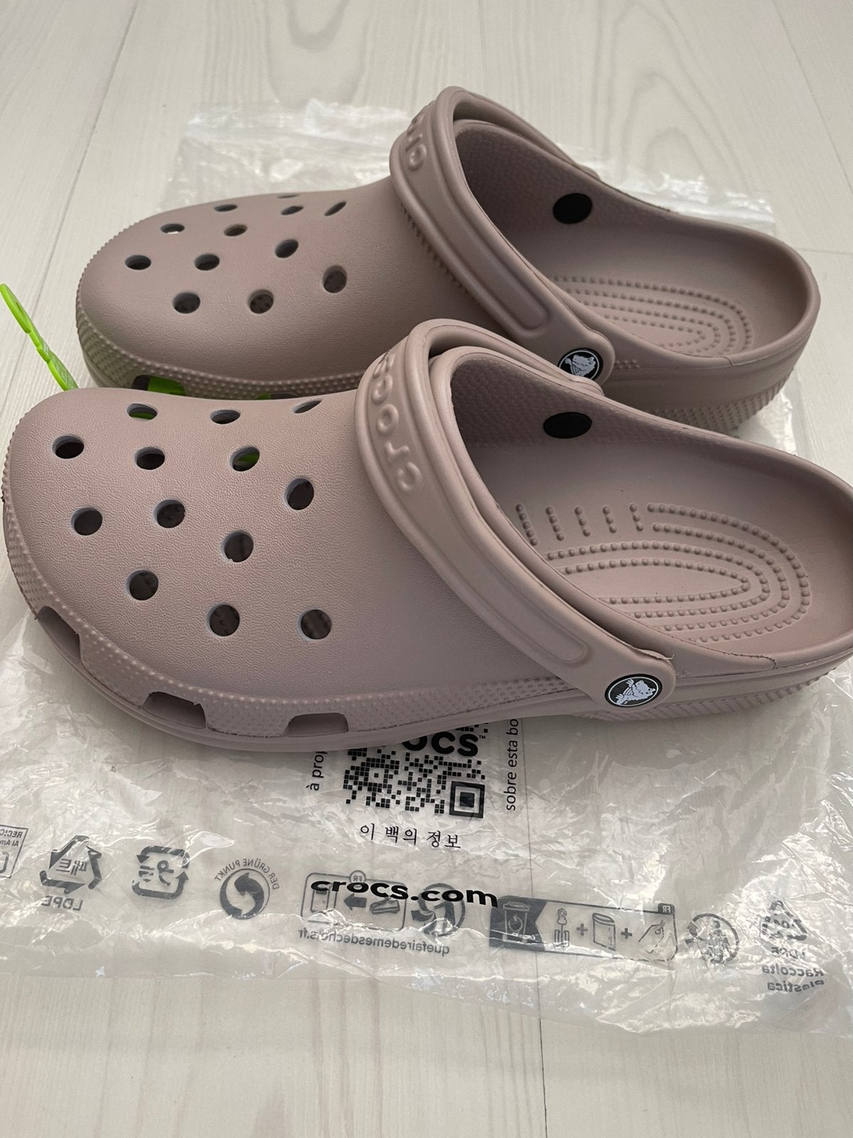 Crocs Mooie Taupekleurige Instappers Nieuw, Overige kleuren, Overige typen, Nieuw, Ophalen of Verzenden