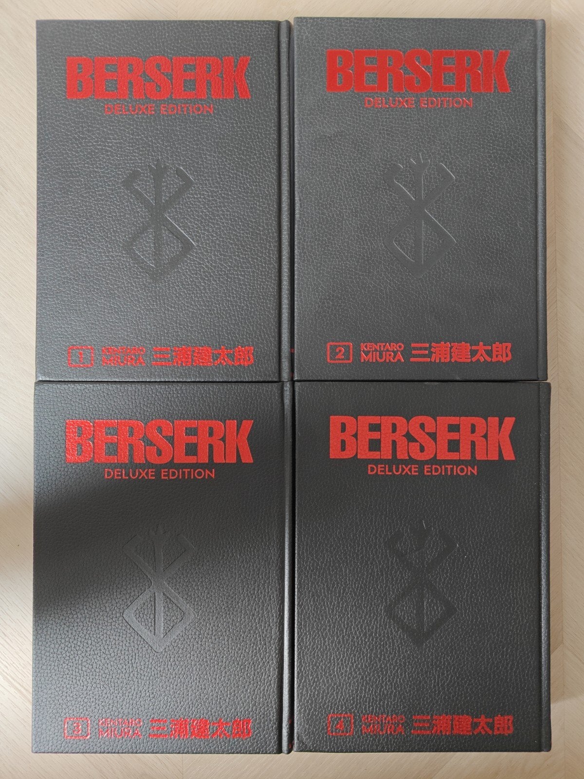 Berserk boeken ALS NIEUW, Boeken, Meerdere comics, Ophalen of Verzenden, Zo goed als nieuw, Japan (Manga)