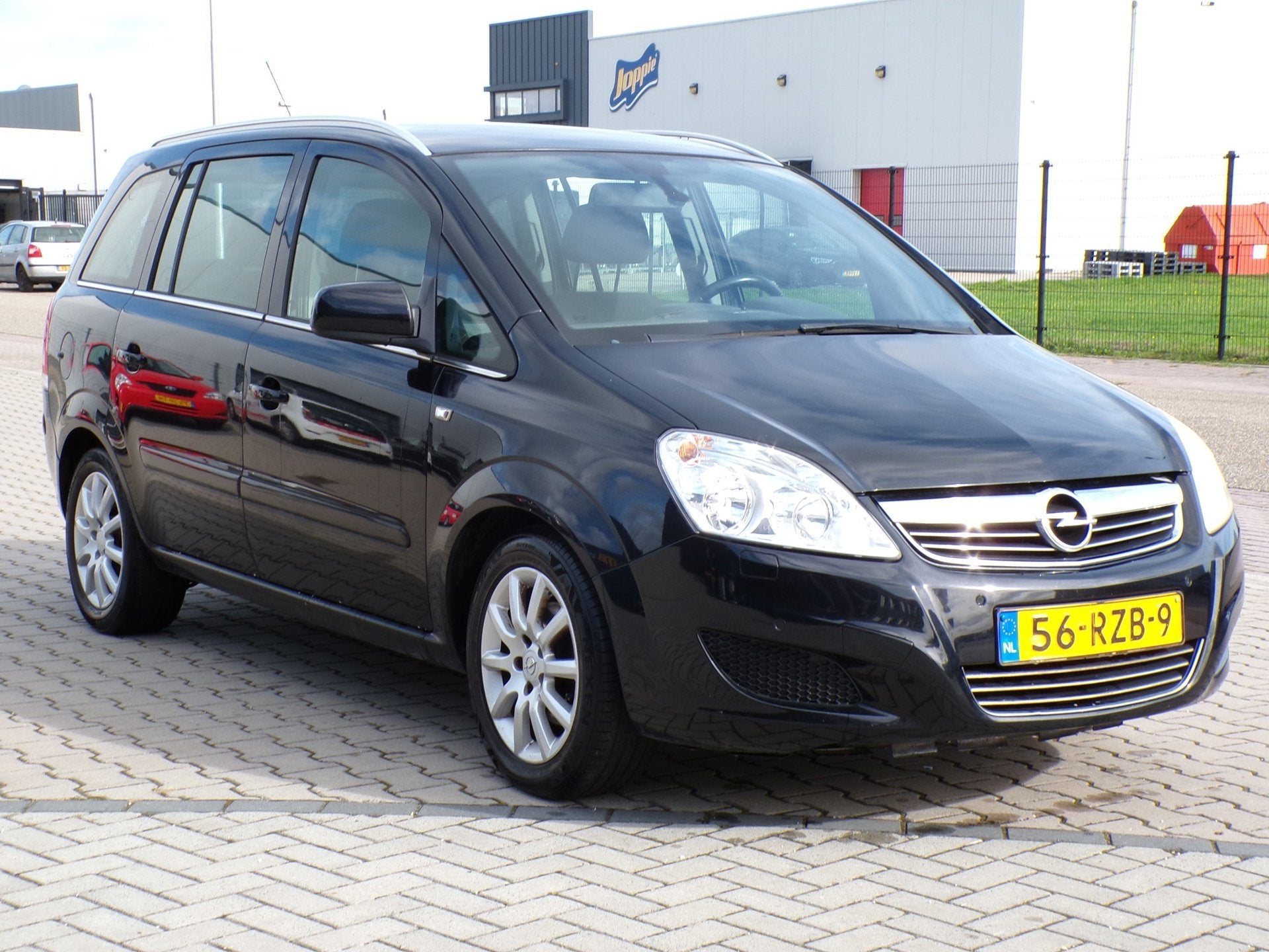 Opel Zafira 1.8 Cosmo Automaat!, Auto's, Gebruikt, 4 cilinders, Zwart, 14 km/l