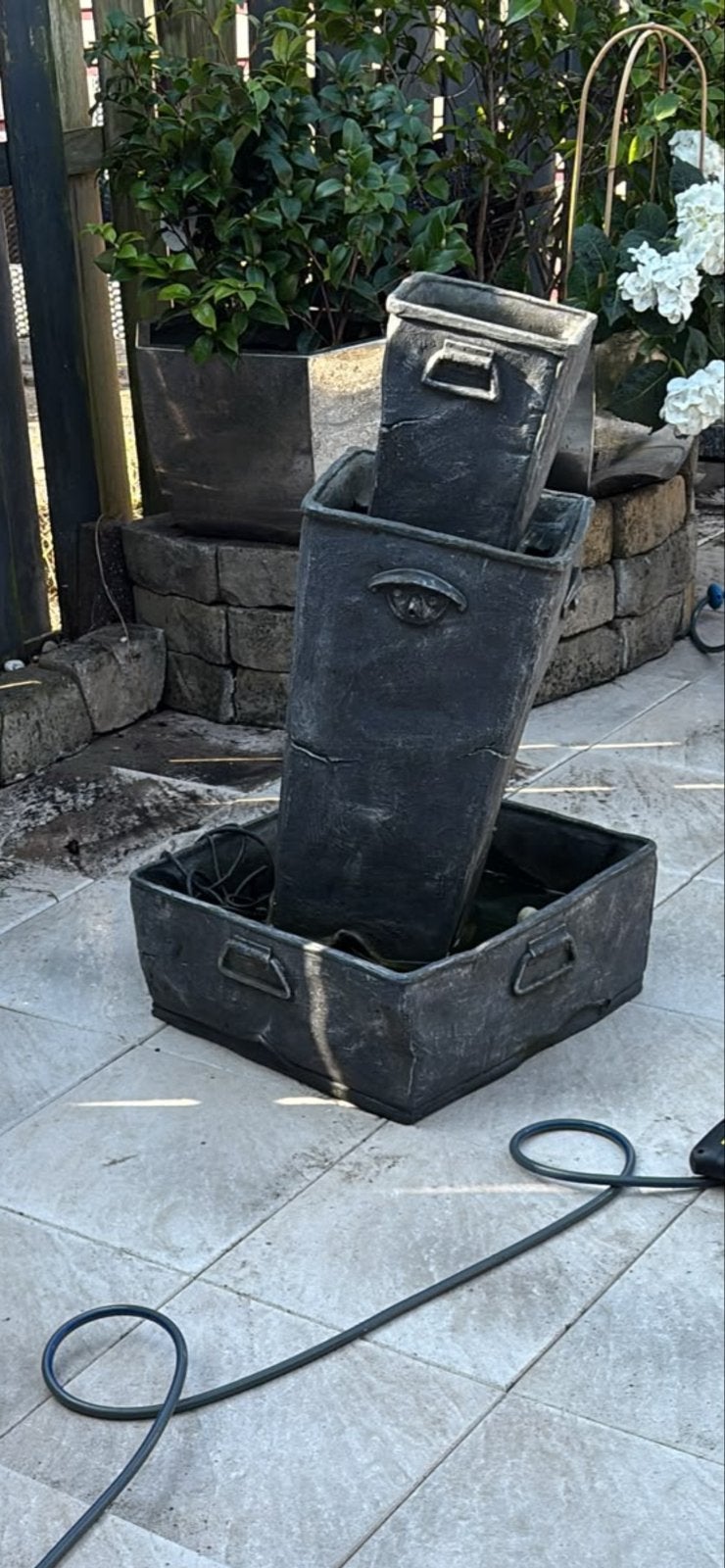 Moderne fontein voor in de tuin, Tuin en Terras, Ophalen of Verzenden, Gebruikt, Overige materialen, Fontein
