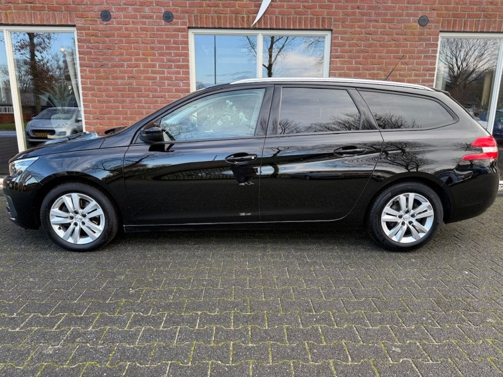 Peugeot 308 SW 1.2 PureT.Blue L. Ex PANO / CAMERA / D-RIEM V, Auto's, Stof, Gebruikt, 1199 cc, Origineel Nederlands