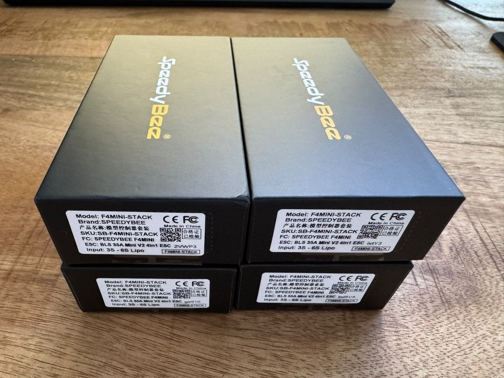 1x SpeedyBee F405 Mini Stack 20x20 – FC + 35A ESC – NIEUW, Audio, Tv en Foto, 100 tot 1000 meter, Overige merken, Nieuw, Racedrone