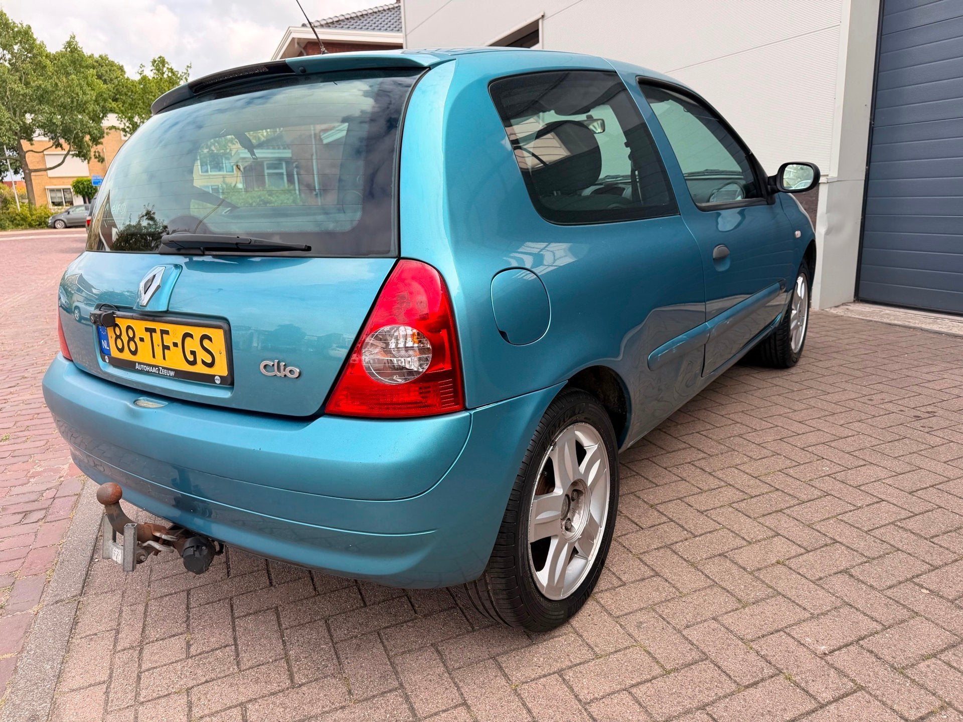 Renault Clio 1.2-16V Community/Cruise-c/Airco ijskoud/Elek-p, Auto's, Voorwielaandrijving, Gebruikt, 31 €/maand, Blauw