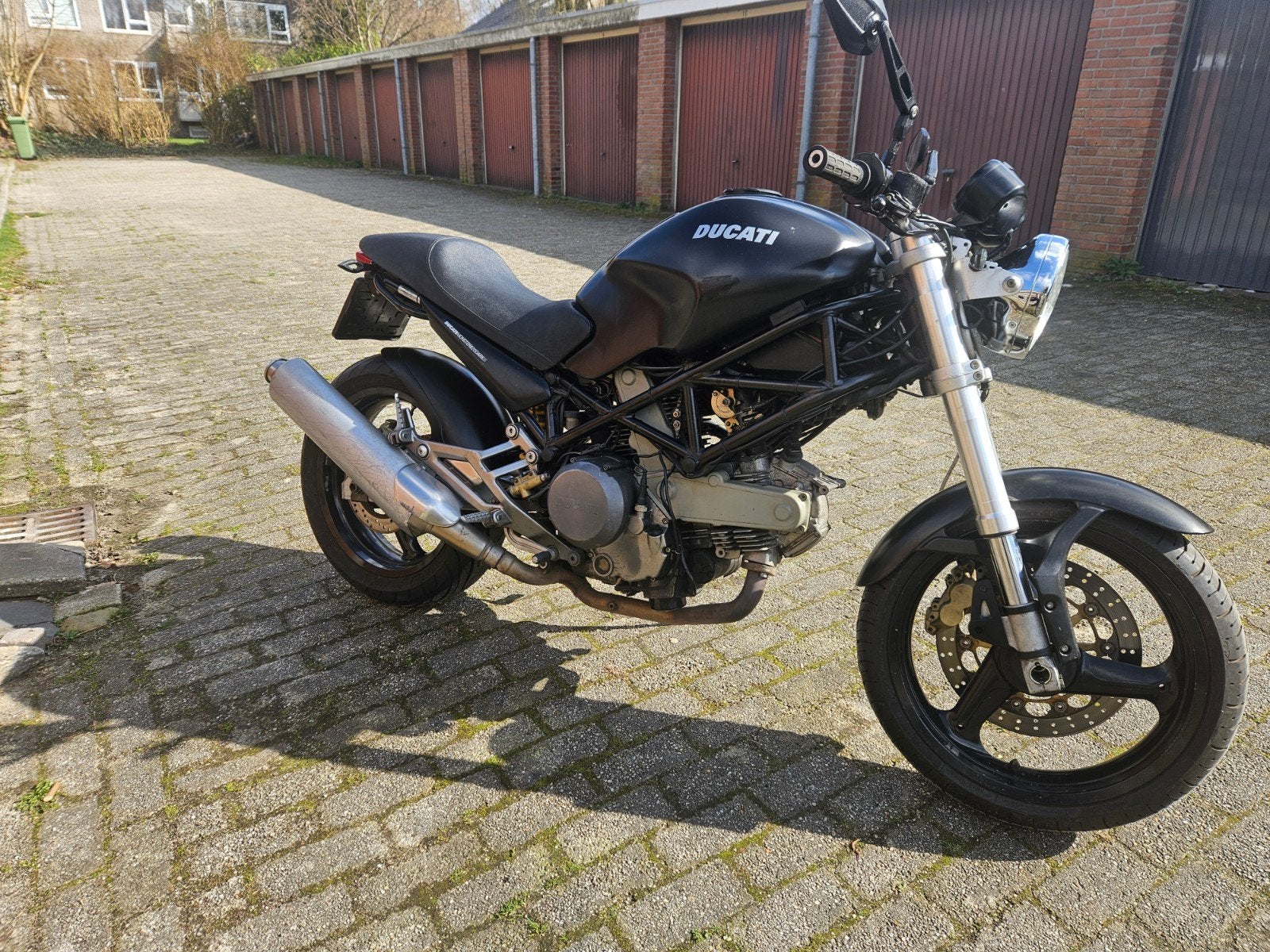 Ducati monster 620 ie, Dark edition, 2004
Bouwjaar 2004, Motoren, Particulier, Naked bike