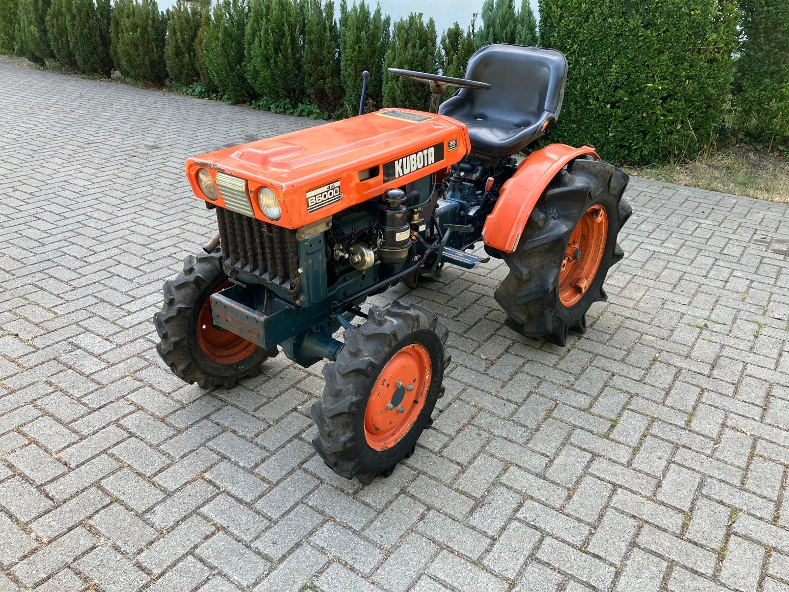 Kubota b6000 4x4 mini tractor trekker tuintrekker, Gebruikt, Tot 2500, Tot 80 Pk, Ophalen
