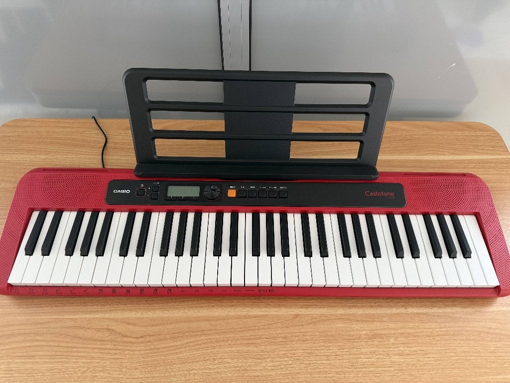 Casio Casiotone CT-S200 Rood Keyboard - Zo goed als nieuw, Ophalen, Casio, 61 toetsen, Zo goed als nieuw