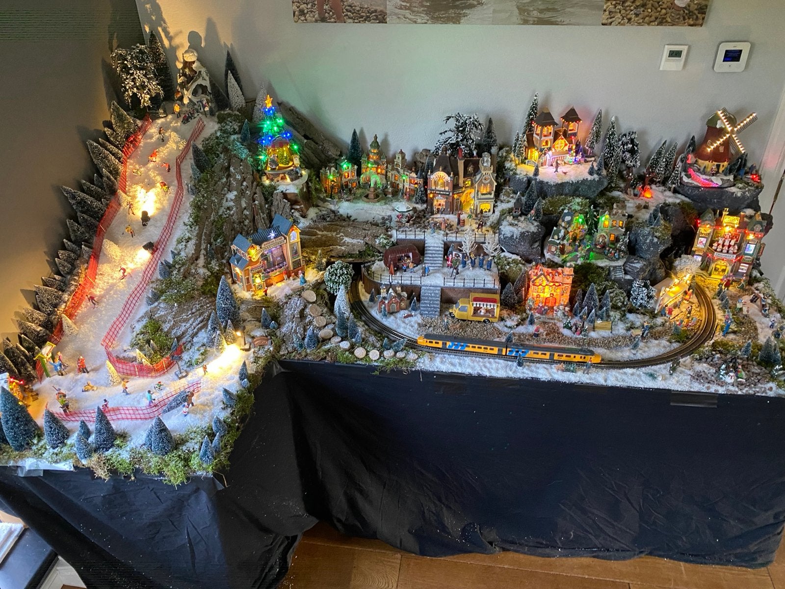 Compleet kerstdorp | Lemax, Luville, PIKO + 100 figuren, Diversen, Ophalen, Gebruikt