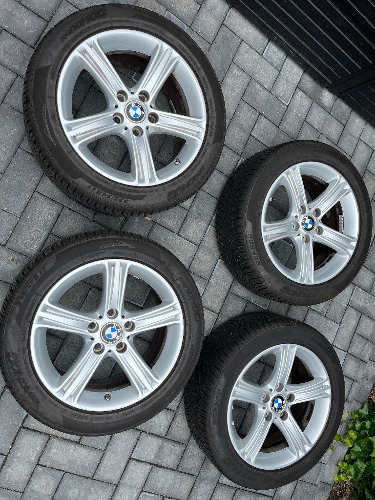 BMW 17 inch velgen met TPMS en all-seasonbanden (6,5 mm), Auto-onderdelen, Banden en Velgen, Ophalen, Gebruikt, Velg(en), 17 inch