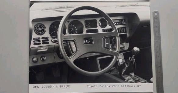 (386) Toyota Celica 2000 GT Liftback interieur persfoto, Ophalen of Verzenden, Overige onderwerpen