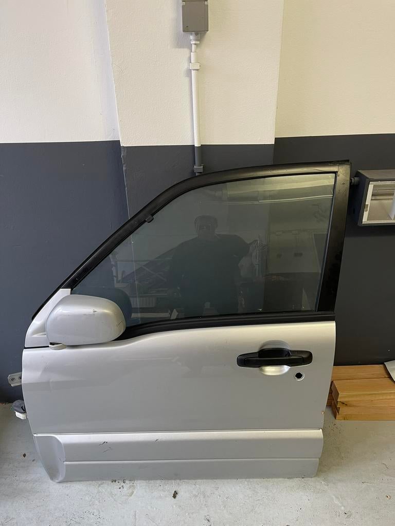 Suzuki vitara bouwjaar 1999-2001 linker voordeur, Ophalen