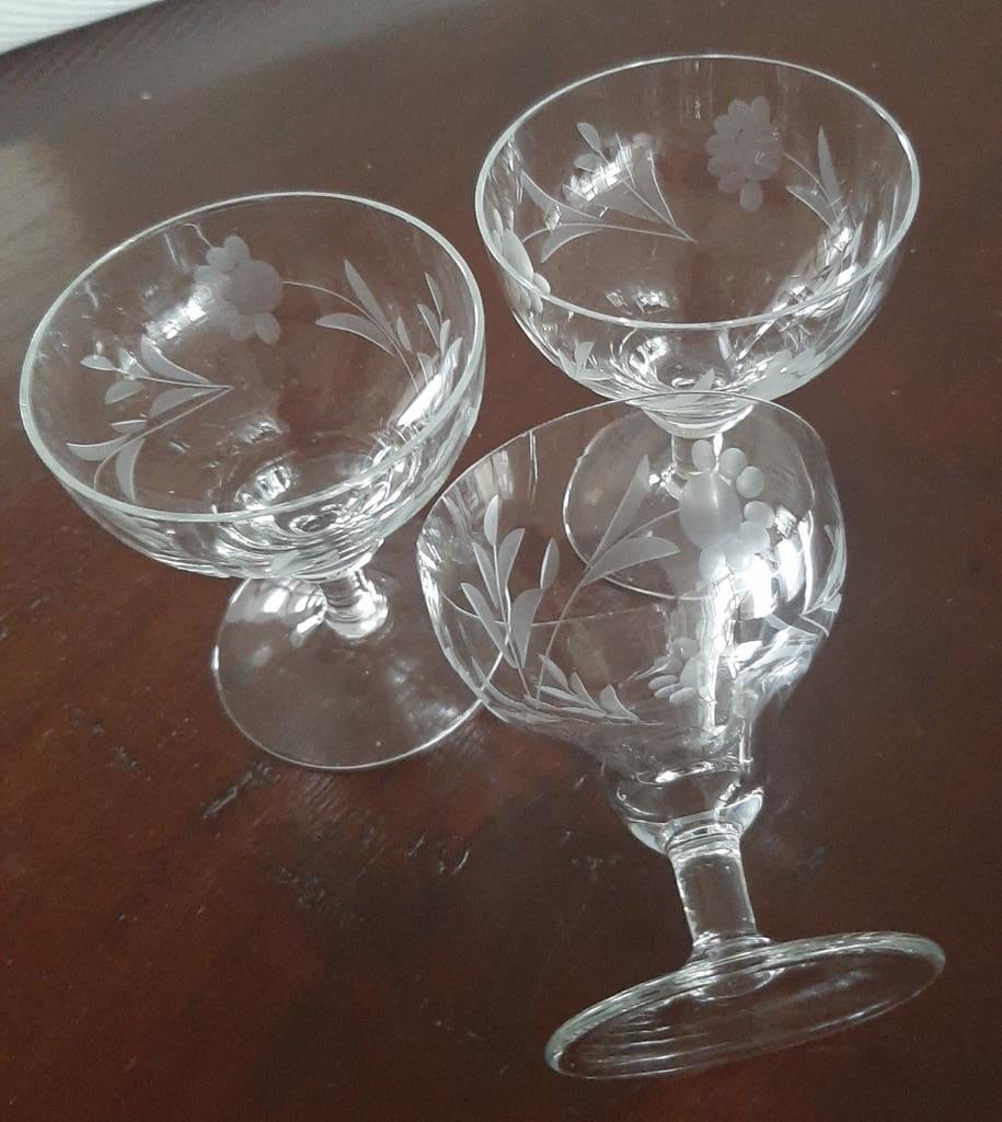 3 Prachtig Geslepen Kristallen Borrel Glaasjes, Antiek en Kunst, Antiek | Glas en Kristal, Ophalen of Verzenden