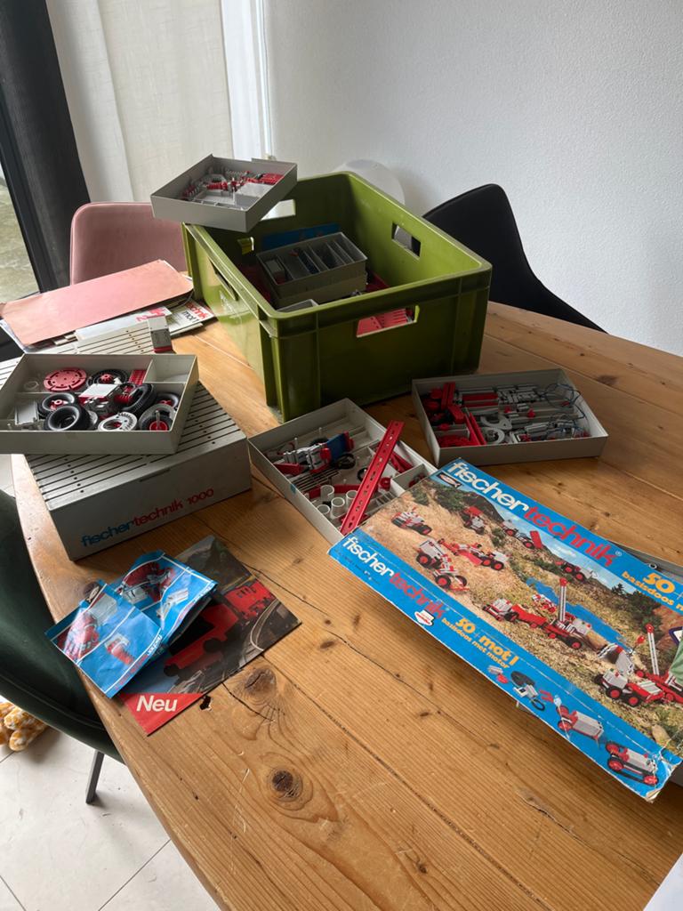 Fischertechnik set jaren '70 met motor en instructieboekjes, Ophalen of Verzenden, Zo goed als nieuw, Overige merken