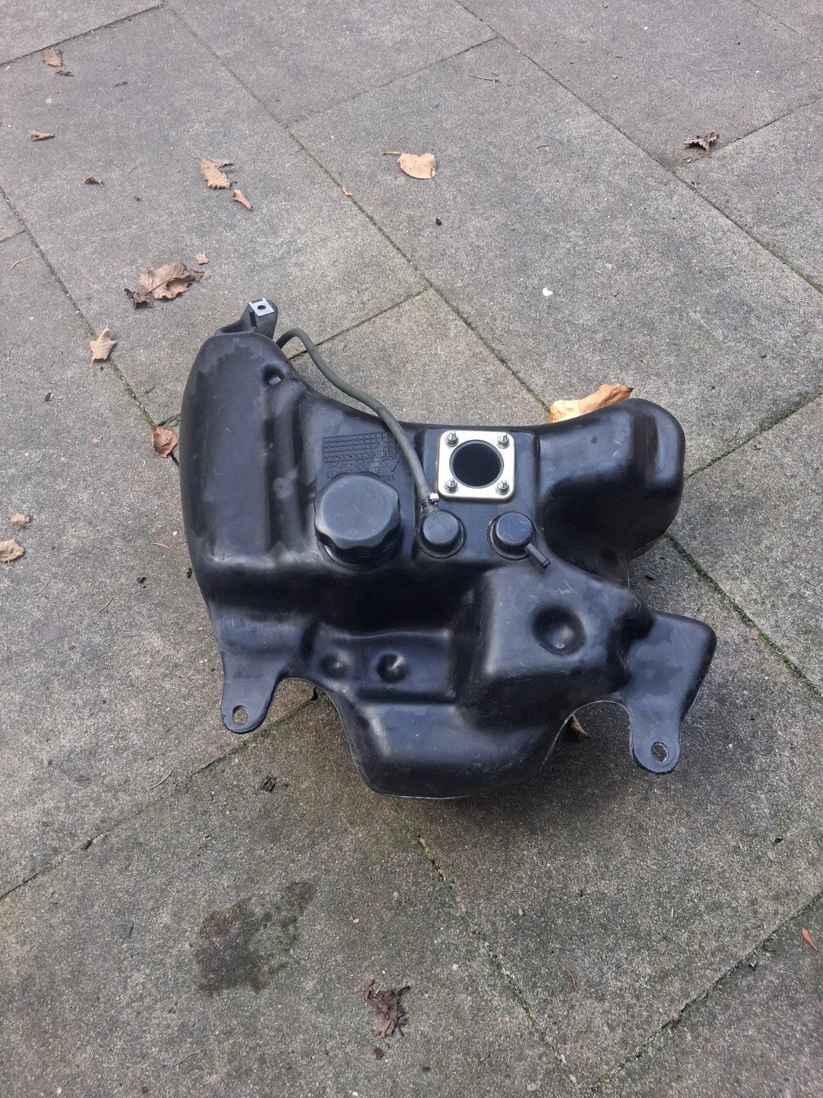 aprilia sr tank, Fietsen en Brommers, Ophalen of Verzenden, Gebruikt, Tank, Aprilia rs 50