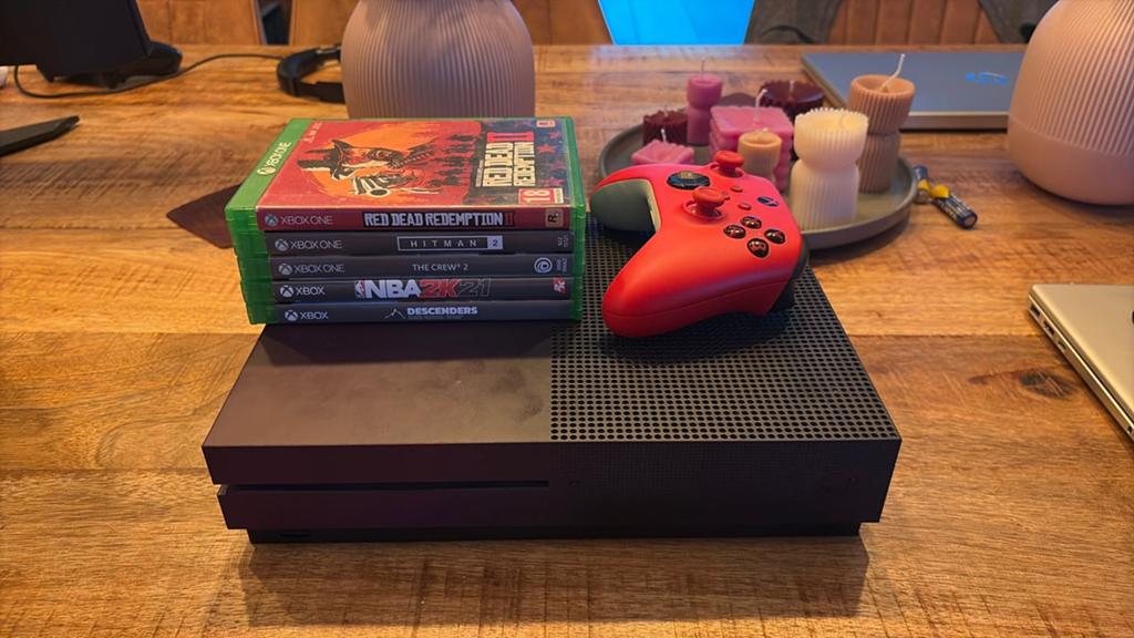 Xbox One S, Spelcomputers en Games, Ophalen of Verzenden, Zo goed als nieuw