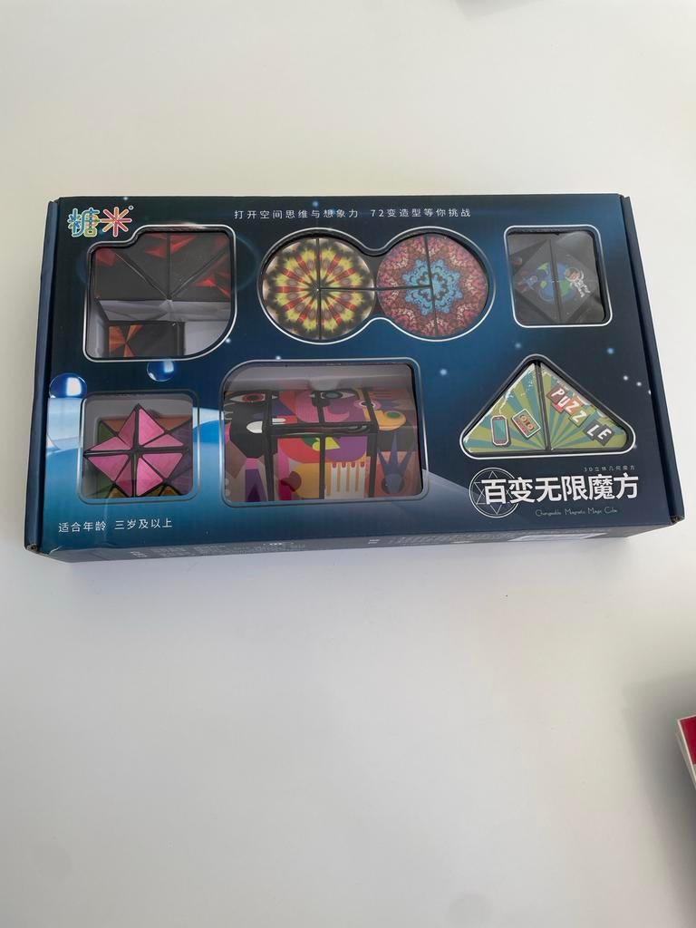 Nieuwe Infinity Cube Dozen - Ongeopend, Verzamelen, Poppetjes en Figuurtjes, Ophalen of Verzenden, Zo goed als nieuw