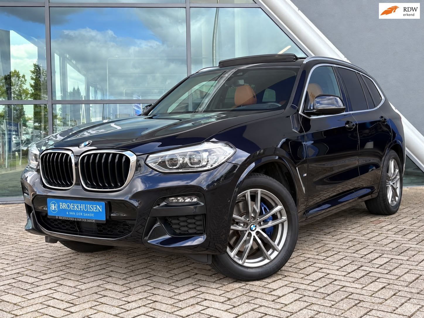BMW X3 XDrive30e High Executive M-Sport 293pk Panoramadak /