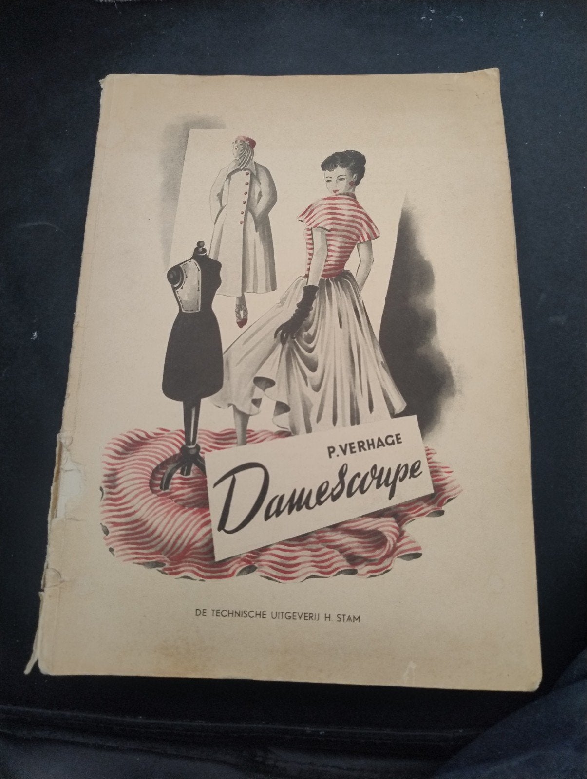 🔴 Dames Coupe modevakschool 1949  P. Verhage, Ophalen of Verzenden, Gelezen, Mode algemeen